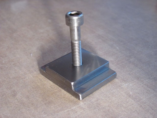 Bottom piece with screw
