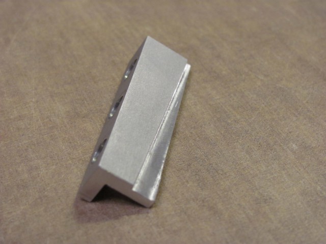 Aluminum parting blade clamp view 2